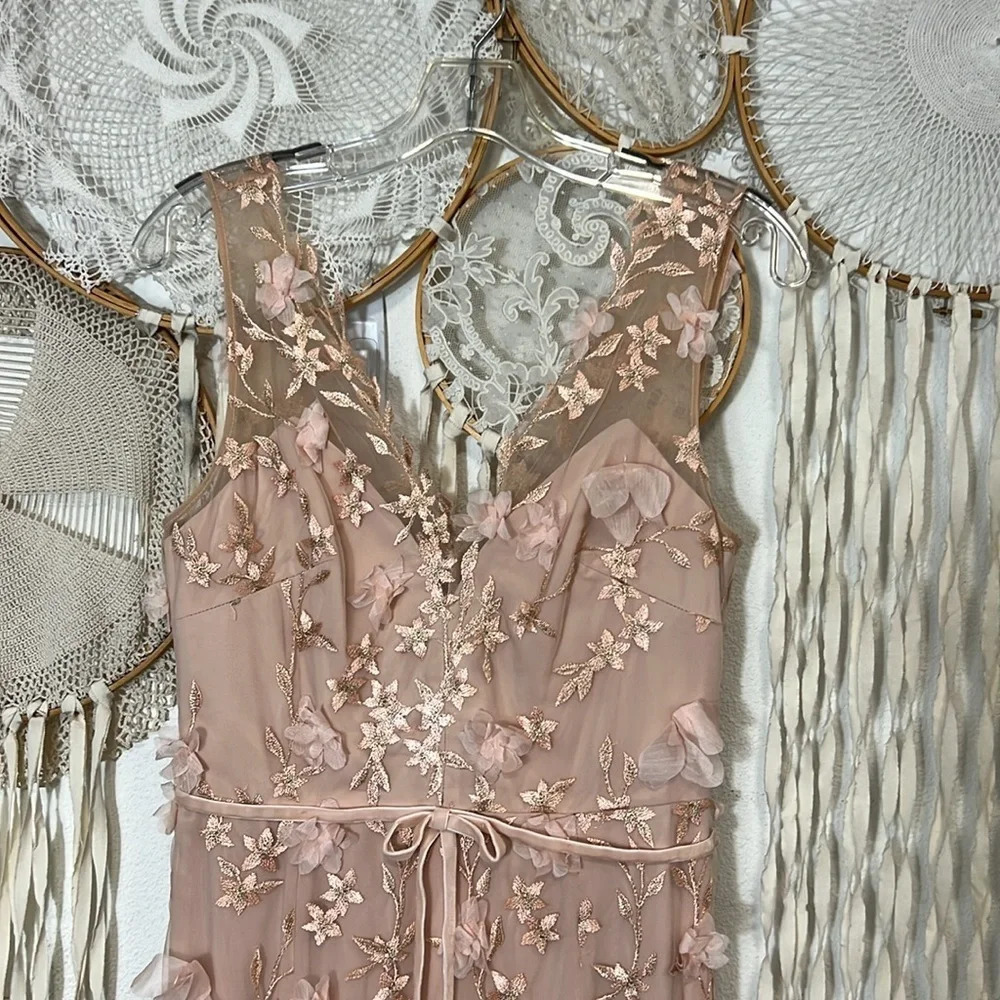 Marchesa Note V-Neck 3D Flora Dress in Soft Pink Size 6 - Picture 4 of 13